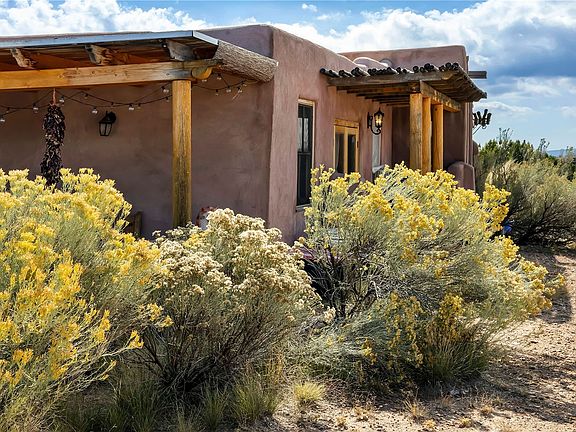 2nd image of 27 San Marcos Rd W