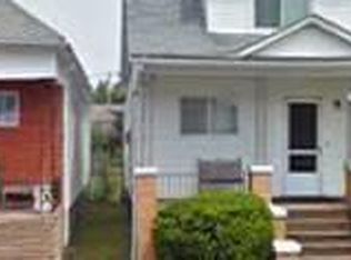 3889 Garvin St, Hamtramck, MI 48212