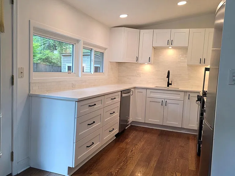 3404 Executive Ave — Photo 6