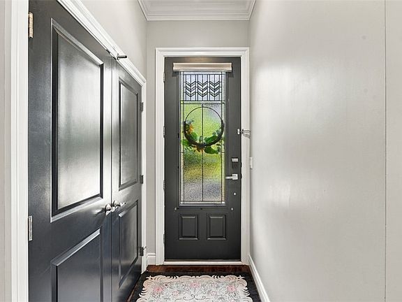 2nd image of 390 Bradley St