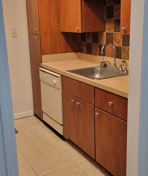 415 Wymore Rd #102 — Photo 13