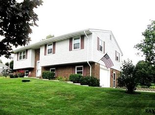 10 Colonial Ct, Hanover, PA 17331