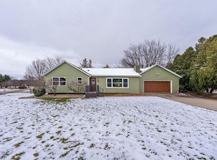 2670 Samuel Clemens Rd, Muscatine, IA 52761