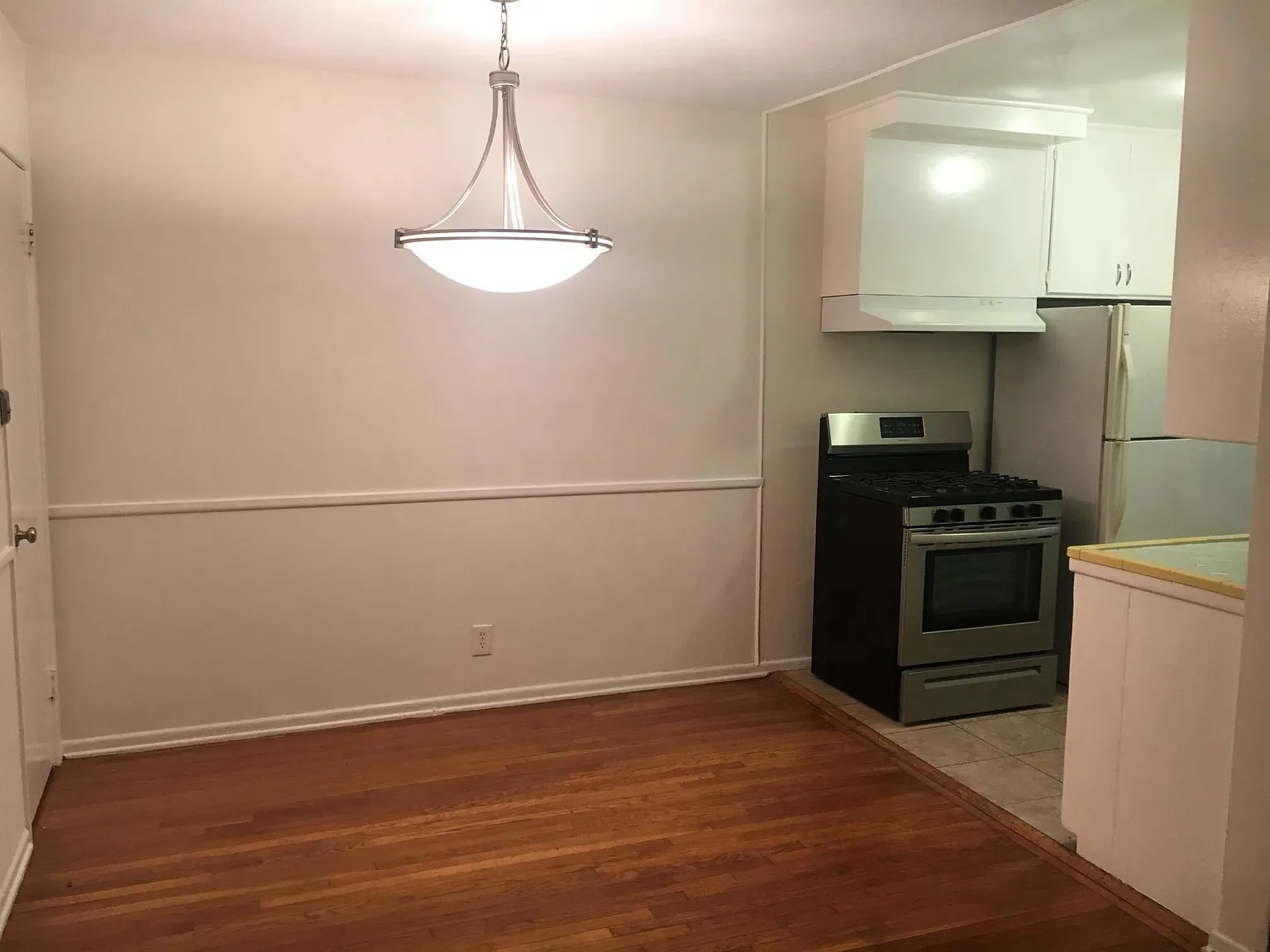 1 bed, 555 sqft, $1,900 — Photo 3