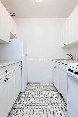 Rented by Mirador Real Estate | media 18
