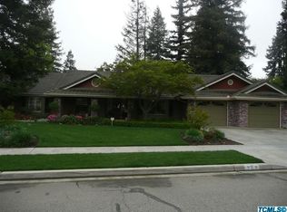 209 E Parkview Ave, Visalia, CA