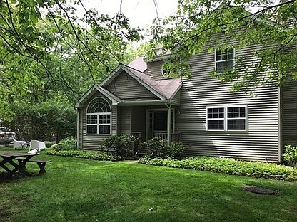 1st image of 33 Island View Dr W