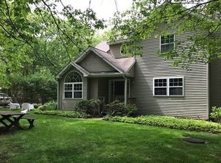 33 Island View Dr W, Sag Harbor, NY 11963