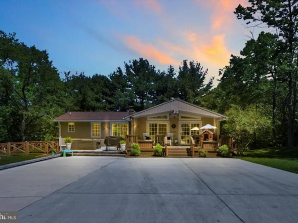 1488 Bunting St, Pottsville, PA 17901