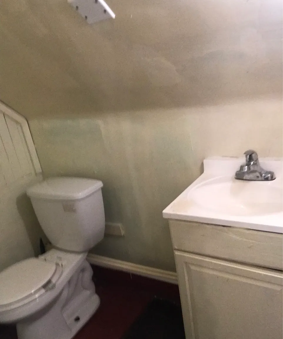 Studio, 800 sqft, $550 — Photo 3
