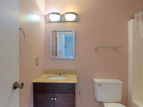 5th image of 355 Marlington St