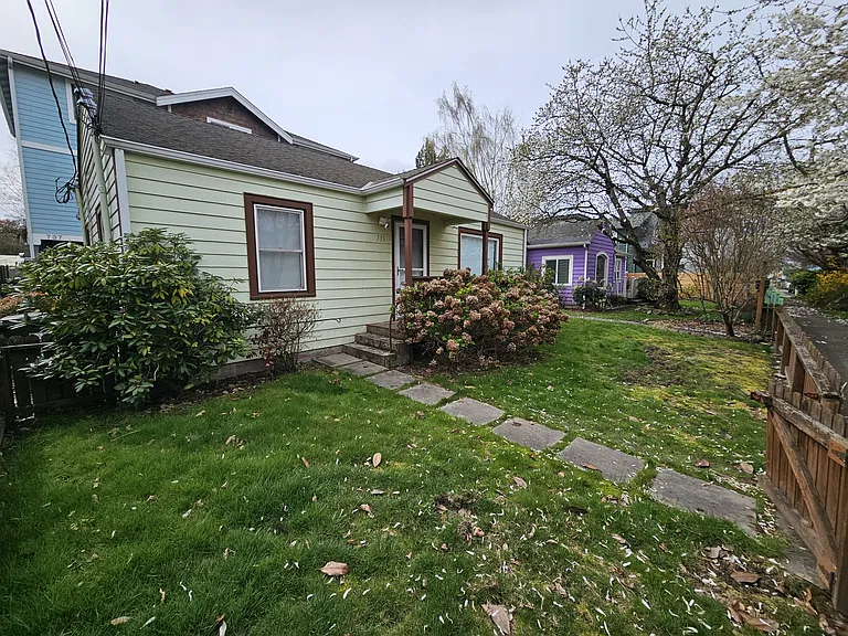 735 S Homer St — Photo 2