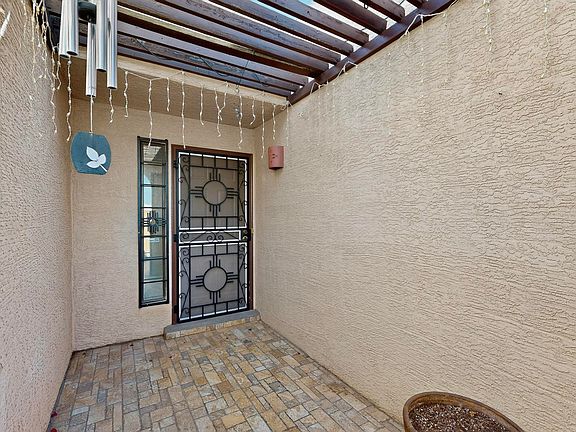 4th image of 1101 Calle Del Valle