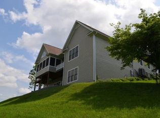 159 Reflection Ln, La Follette, TN 37766
