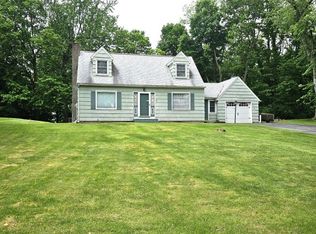 2 Locust Hill Dr, Lyons, NY 14489