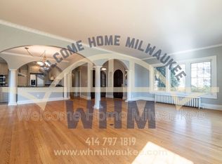 5137 N Cumberland Blvd, Milwaukee, WI 53217