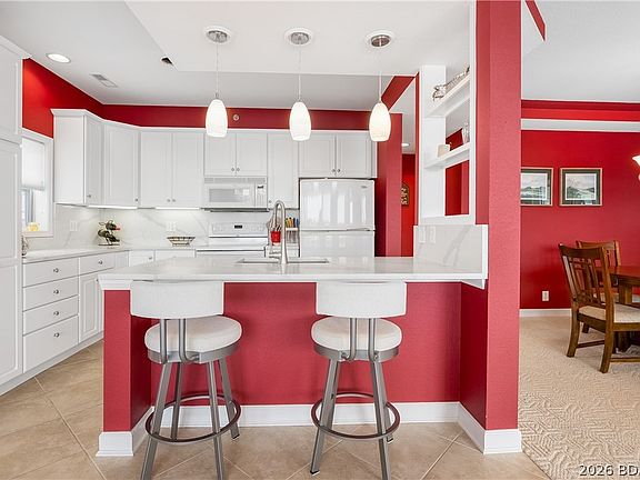 5th image of 921 Summer Place Dr #4B