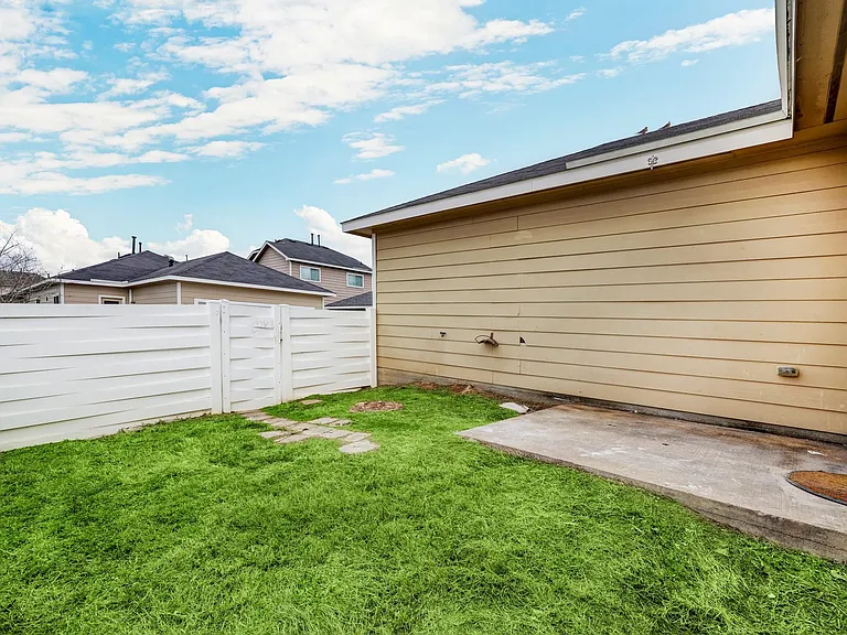 6302 Provident Green Dr — Photo 15