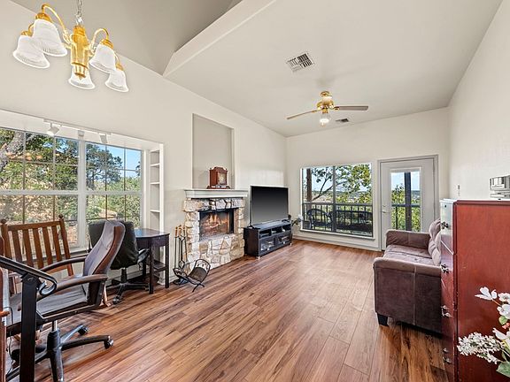 4th image of 2115 Vista Ridge Dr