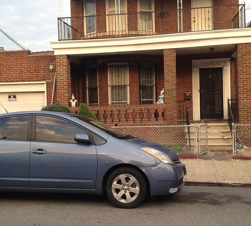 2nd image of 157 E 57th St