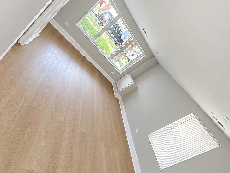 Living room (brand new vertical blinds will be installed 9/25)