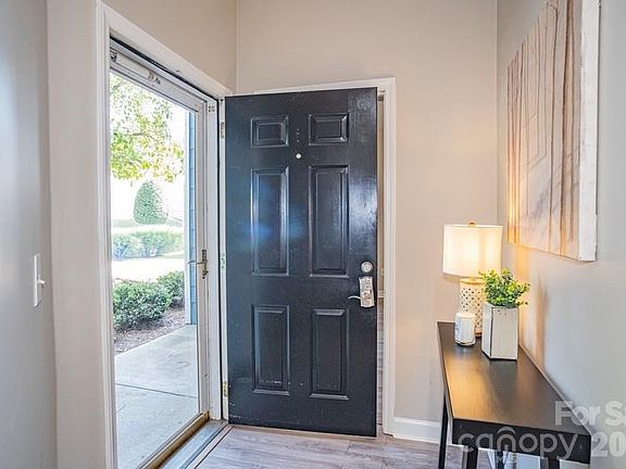 4th image of 1125 Torrence Cir