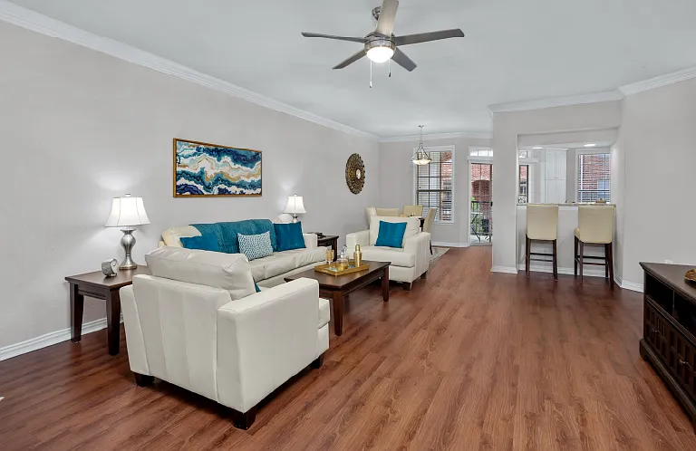 824 Bering Dr — Photo 24