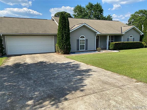 3rd image of 16946 Meadow Ln