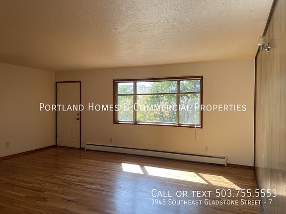 2nd image of 3945 SE Gladstone St APT 7