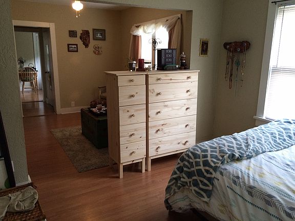 3rd image of 4145 Campbell St