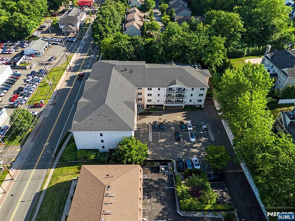 1st image of 58 Kinderkamack Road #22