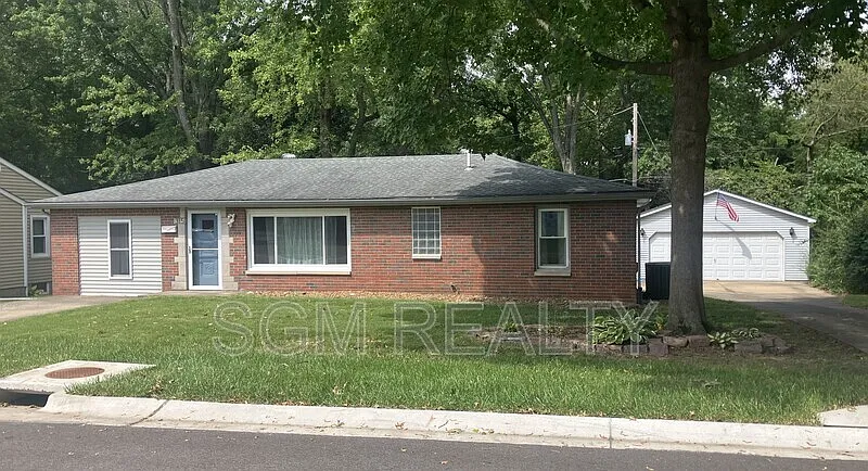 315 N Cedar St