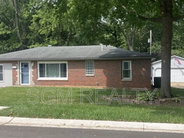 315 N Cedar St, O'Fallon, IL 62269