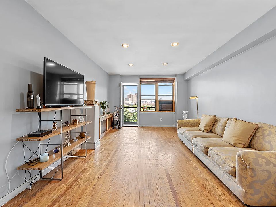 1st image of 6750 Thornton Pl APT 6G