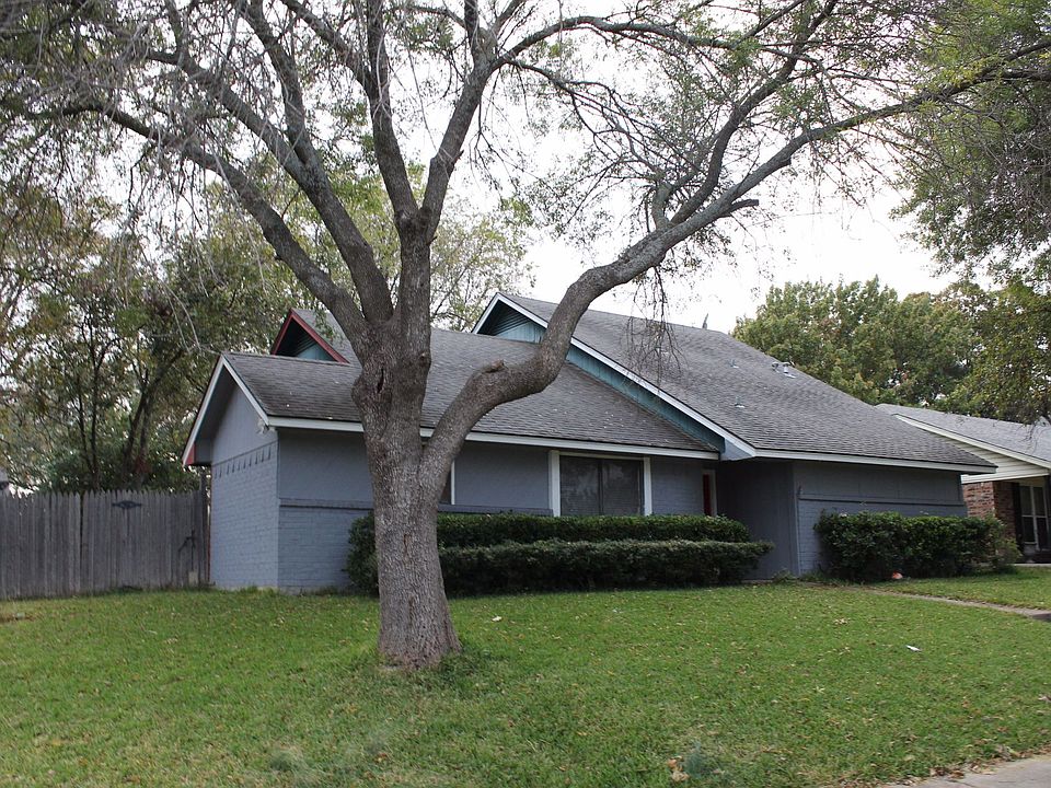 2nd image of 4917 Cliffwood Dr