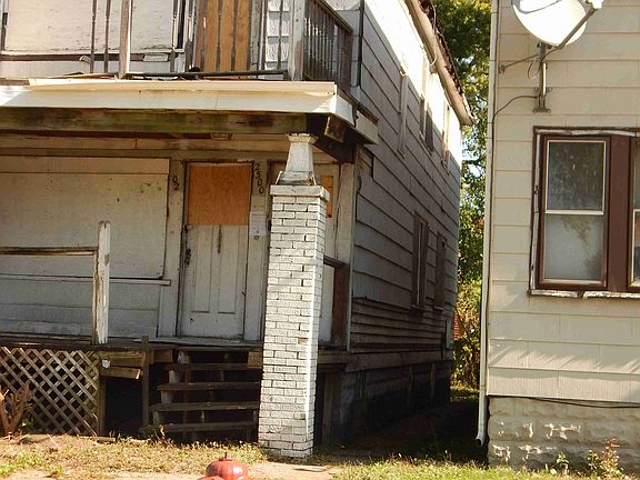 2300 Woodmere