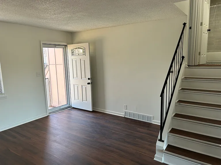 1405 E Haven Ln #1405 — Photo 9