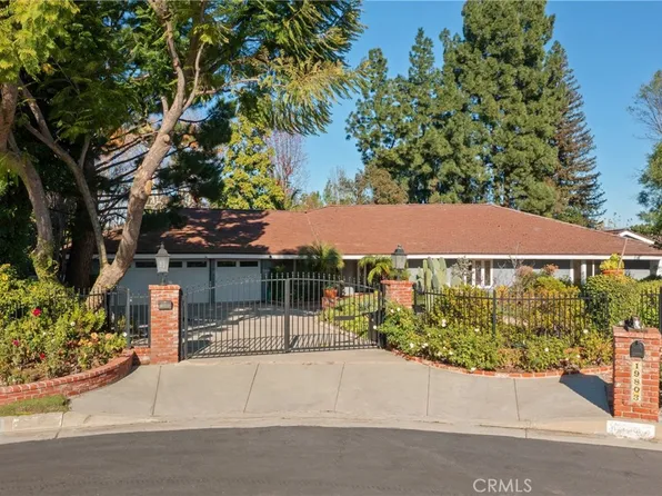 19803 Linnet St, Woodland Hills, CA 91364