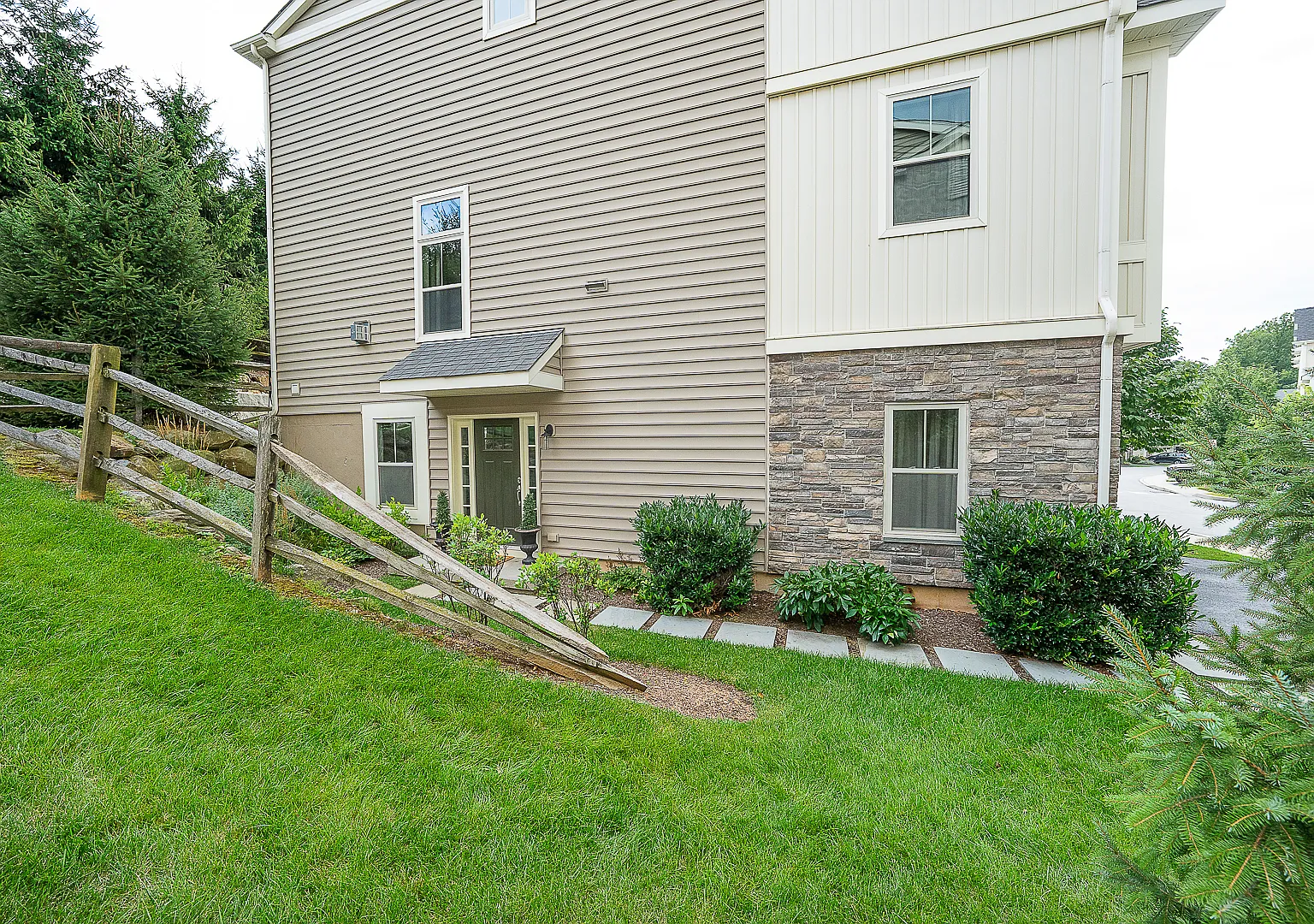 3 bed, 1868 sqft, $5,000 — Photo 2