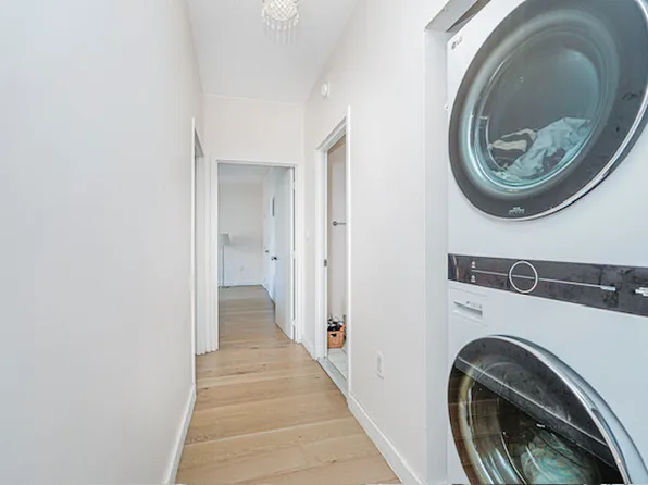 60 Oceana Drive West image 3 of 23