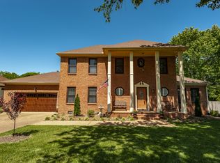 1916 Pointe Barton Dr, Lebanon, TN 37087