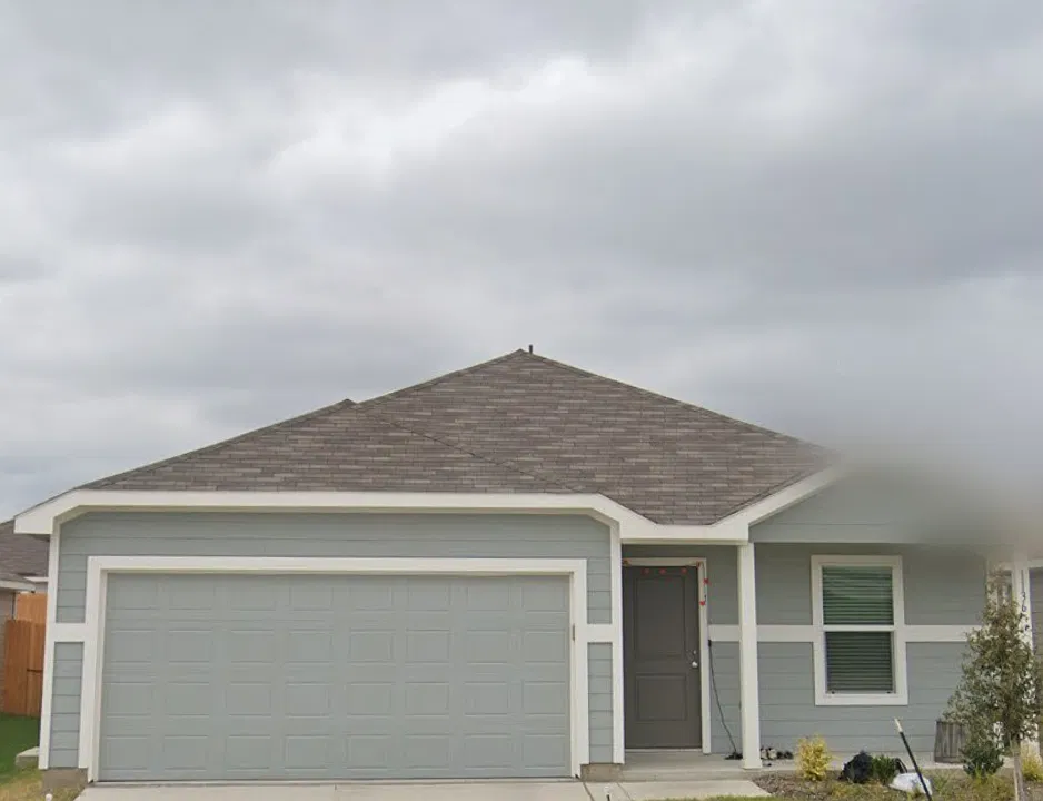 1136 Ashwood Dr