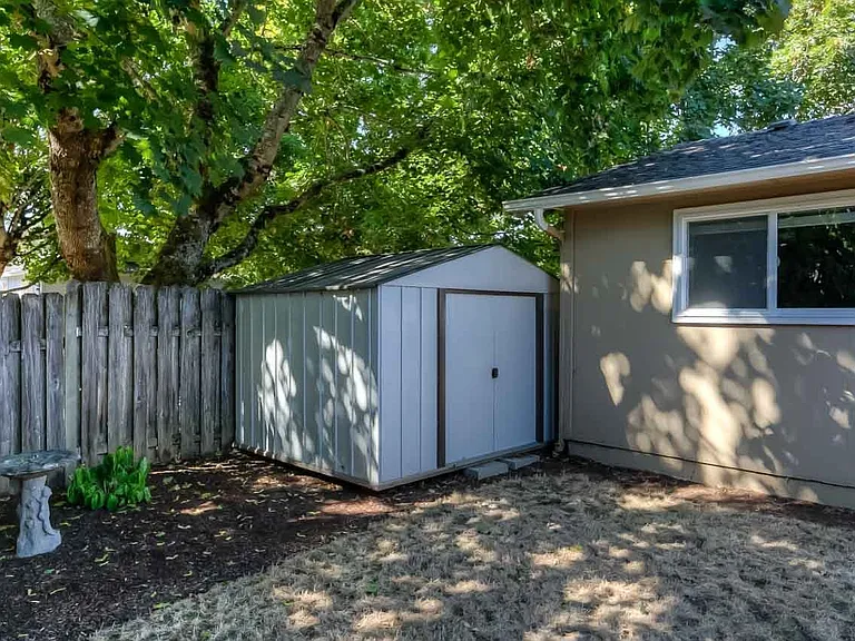1070 Denise St SE — Photo 13