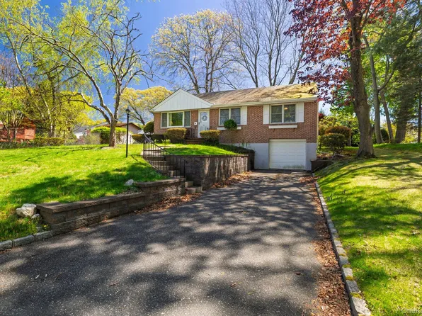 9 Gold Street, Kings Park, NY 11754