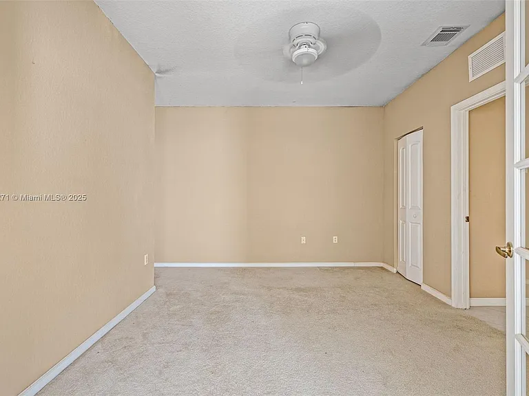 20530 NW 12th Ct — Photo 11