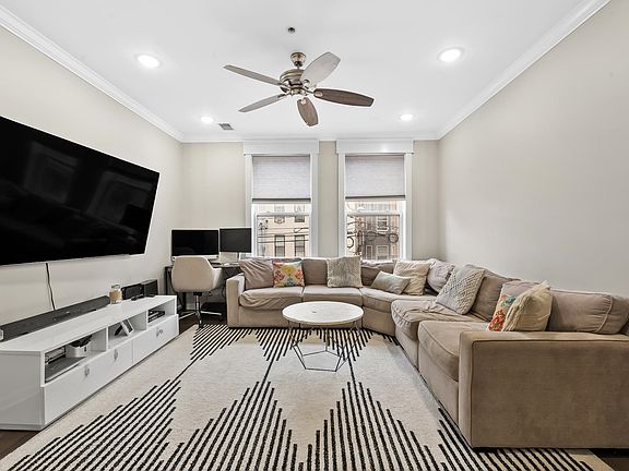 5th image of 510 Monroe St APT 206