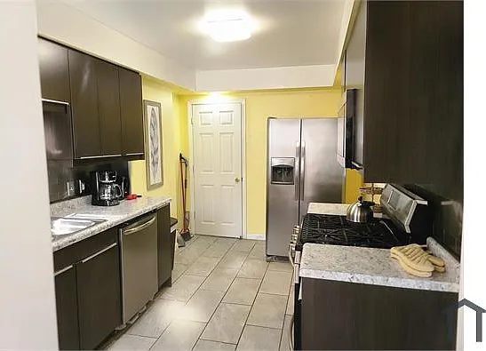 18003 Hartwell Ave — Photo 5