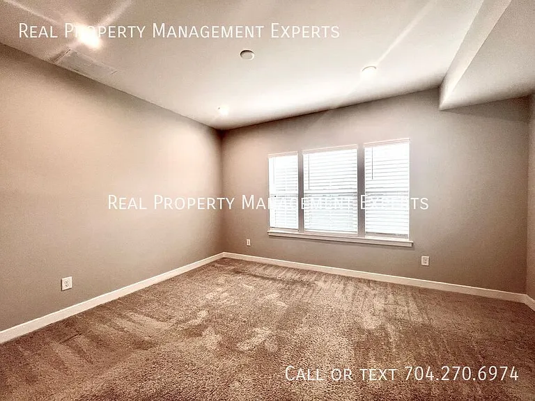 528 Billingsley Rd — Photo 10
