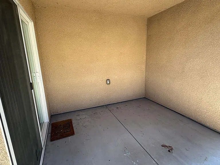 2111 Bella Oaks Dr — Photo 2