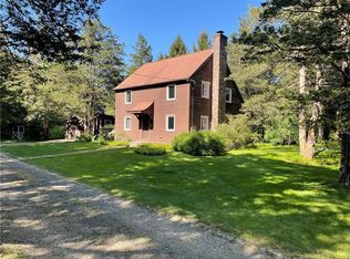 137 Flat Meadow Rd, Guilford, CT 06437